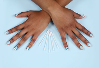 DIY An Easy, Dazzling Manicure3