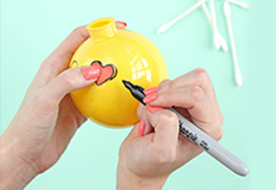 DIY Emoji Ornament2 DIY Emoji Ornament2