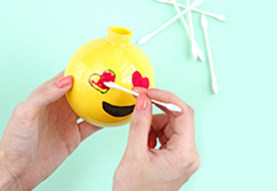 DIY Emoji Ornament3